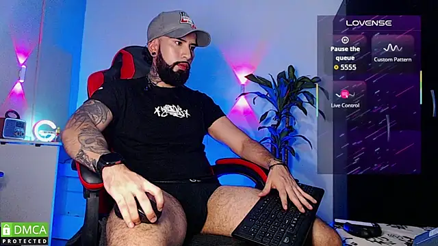 Diilanhott online show from May 25, 11:58 pm
