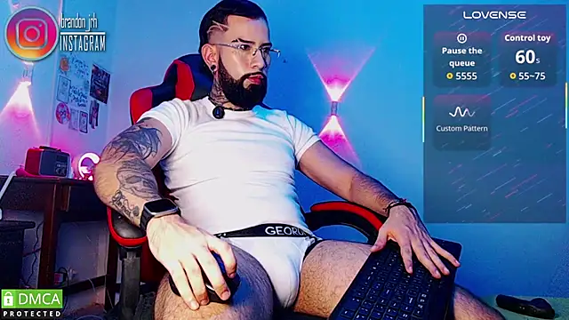 Diilanhott online show from May 7, 10:57 pm