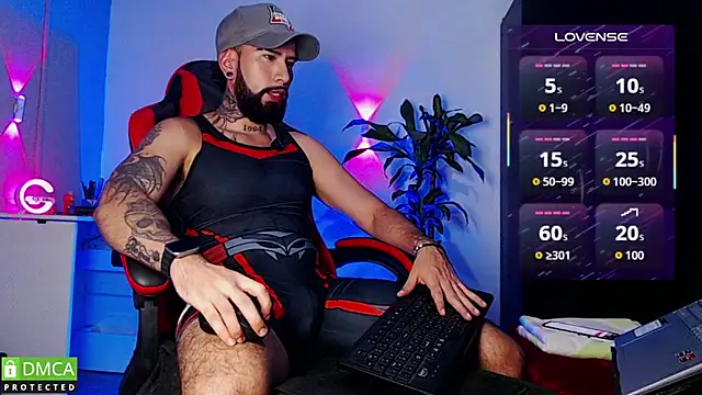 Snapshot of Diilanhott chatting on June 7, 10:59 pm Diilanhott online show from June 7, 10:59 pm