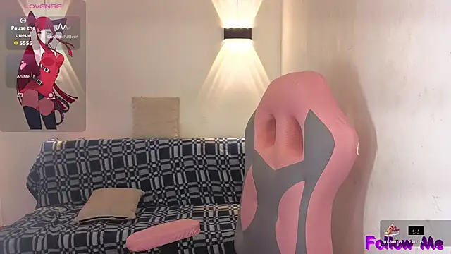 vittorialombardi   online show from February 18, 7:17 am