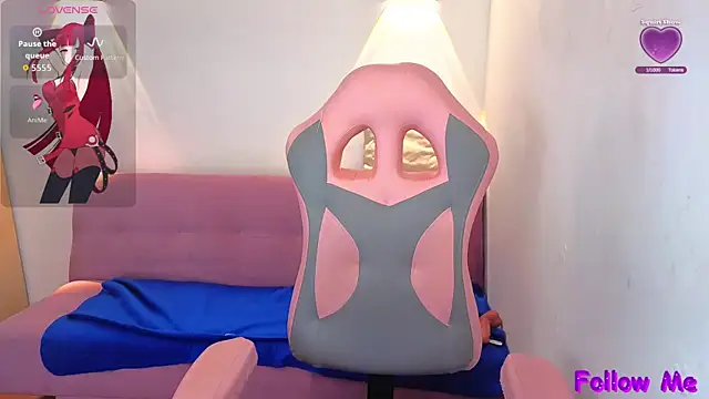 vittorialombardi   online show from January 10, 7:15 am