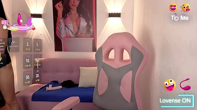 vittorialombardi   online show from September 10, 8:13 am