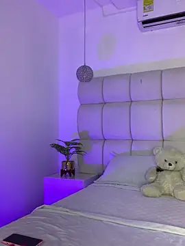 Alexa Handler online show from April 18, 5:26 pm