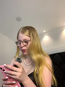Alexa Handler online show from May 8, 7:17 pm