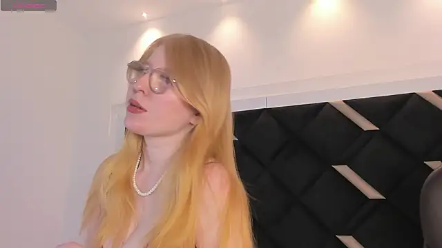 Alexa Handler online show from April 5, 7:53 pm