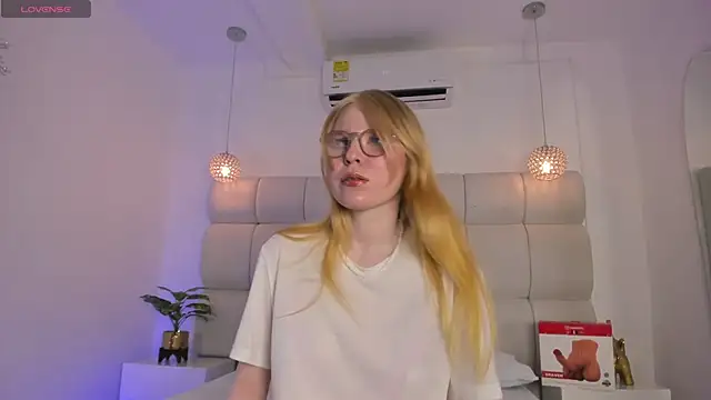 Alexa Handler online show from April 8, 7:37 pm