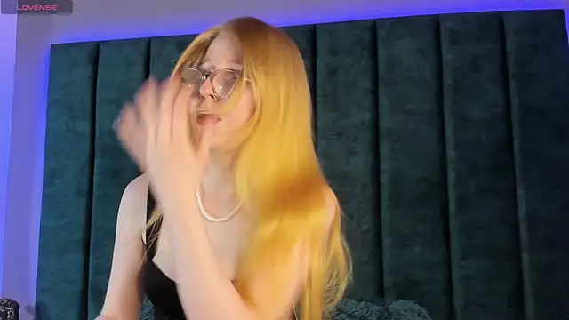 Alexa Handler online show from April 4, 7:53 pm