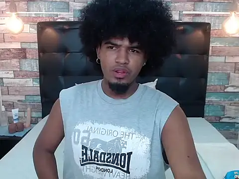 Snapshot of JaicobRuneer chatting on October 15, 12:31 am JaicobRuneer online show from October 15, 12:31 am