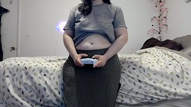Kittyymaze1 online show from May 19, 12:48 am