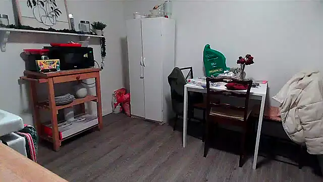 Kittyymaze1 online show from December 21, 12:29 pm