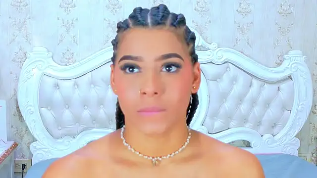 TiaraRosse online show from November 26, 1:00 pm