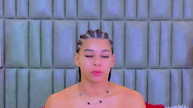 TiaraRosse online show from March 13, 11:37 am