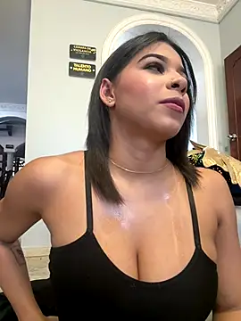 TiaraRosse online show from January 7, 2:11 pm