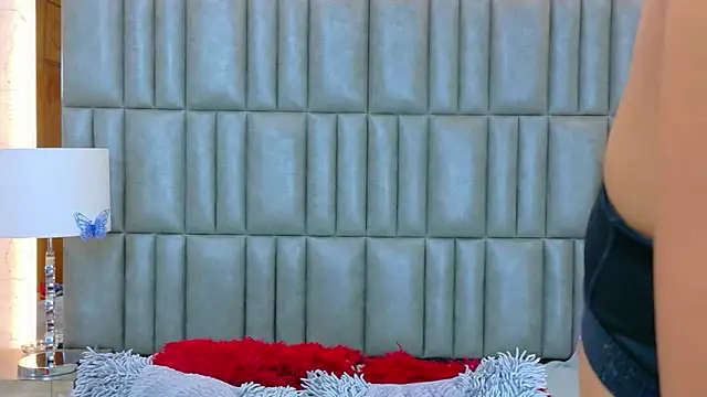 TiaraRosse online show from March 3, 12:34 pm