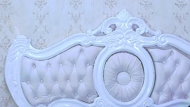 TiaraRosse online show from November 10, 11:04 am