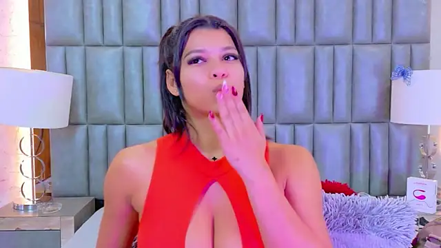 TiaraRosse online show from March 11, 11:59 am