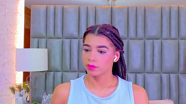 TiaraRosse online show from June 25, 1:49 pm