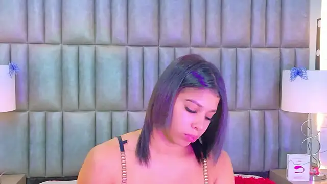 TiaraRosse online show from February 17, 12:24 pm