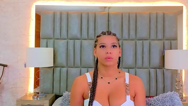 TiaraRosse online show from March 19, 11:54 am