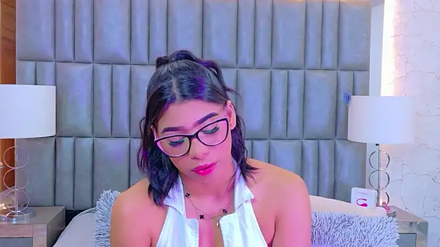 TiaraRosse online show from April 18, 12:29 pm