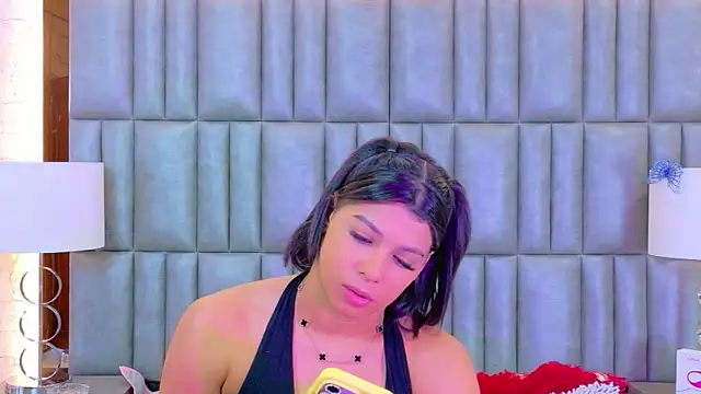 TiaraRosse online show from March 10, 11:58 am