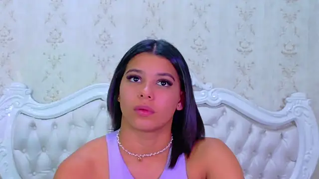 TiaraRosse online show from October 25, 1:34 pm