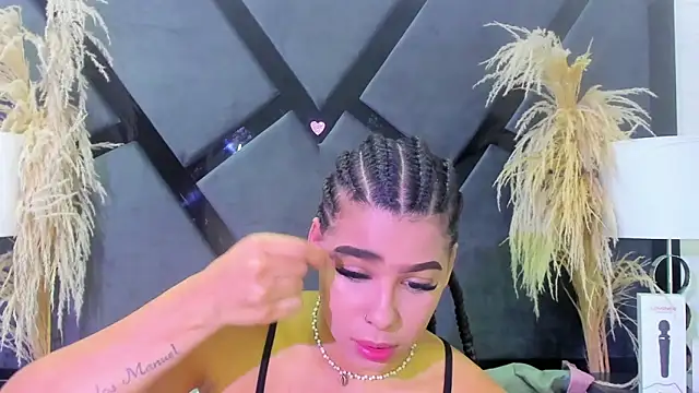 TiaraRosse online show from November 30, 4:57 am