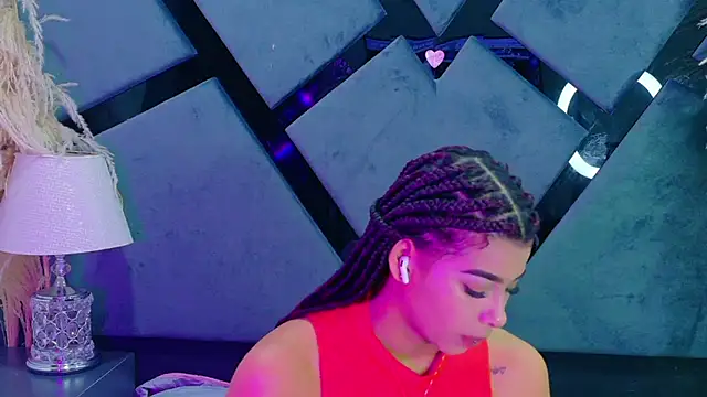 TiaraRosse online show from June 20, 3:44 am