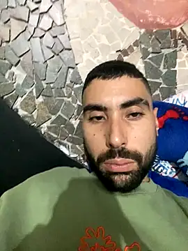 Snapshot of macg96 chatting on November 17, 2:37 am macg96 online show from November 17, 2:37 am