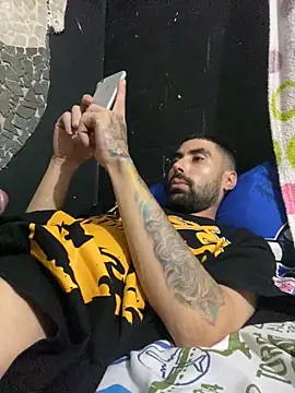 Snapshot of macg96 chatting on November 23, 2:54 am macg96 online show from November 23, 2:54 am