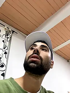 Snapshot of macg96 chatting on December 14, 11:54 pm macg96 online show from December 14, 11:54 pm