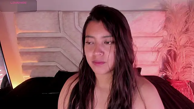 Rebeca Williams  online show from November 4, 11:47 am