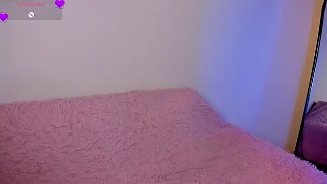 Rebeca Williams  online show from April 4, 12:34 pm