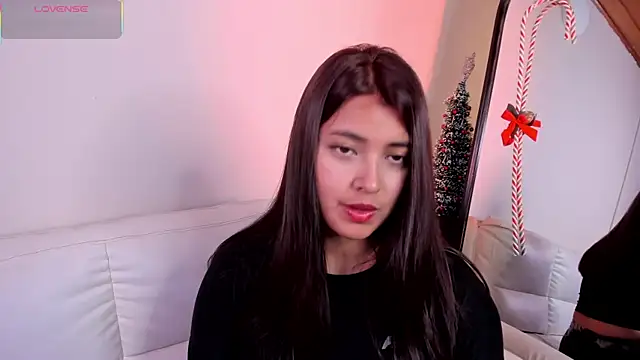 Rebeca Williams  online show from December 3, 12:15 pm