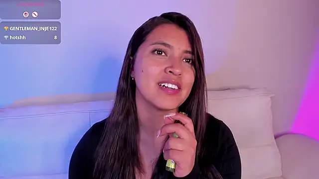 Rebeca Williams  online show from November 21, 11:59 pm