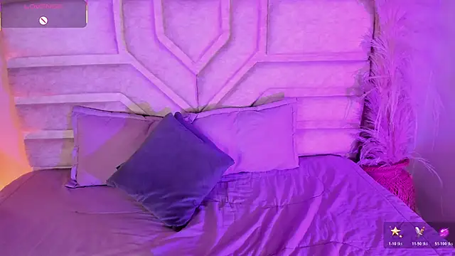 Rebeca Williams  online show from November 11, 11:42 pm