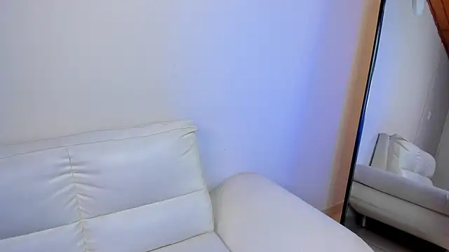 Rebeca Williams  online show from April 2, 12:34 pm