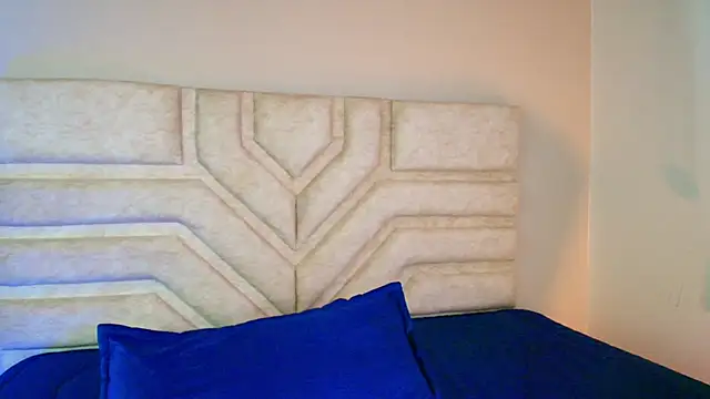 Rebeca Williams  online show from March 4, 3:44 am