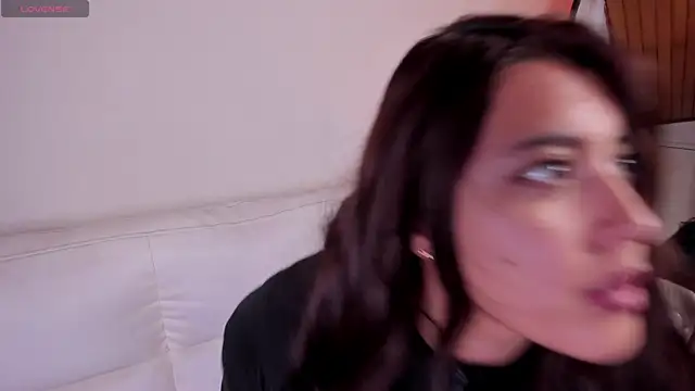 Rebeca Williams  online show from October 27, 11:55 am