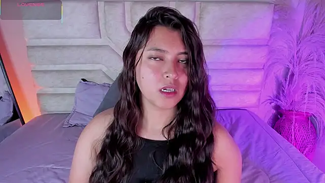 Rebeca Williams  online show from November 10, 12:15 am