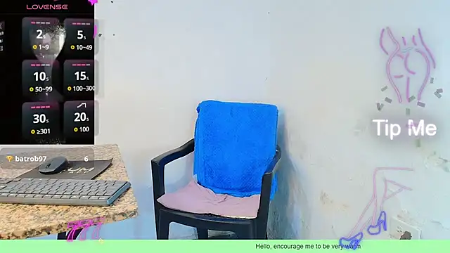 Snapshot of Oh_Tique chatting on June 14, 3:13 pm Oh Tique online show from June 14, 3:13 pm