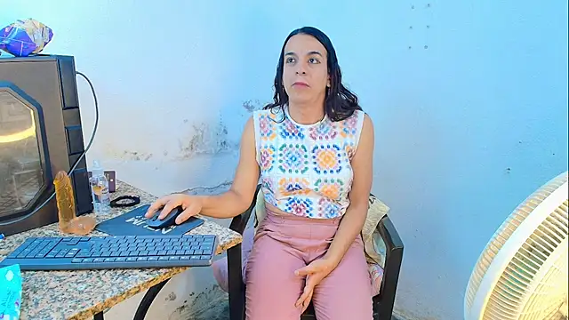 Oh Tique online show from March 12, 6:34 pm