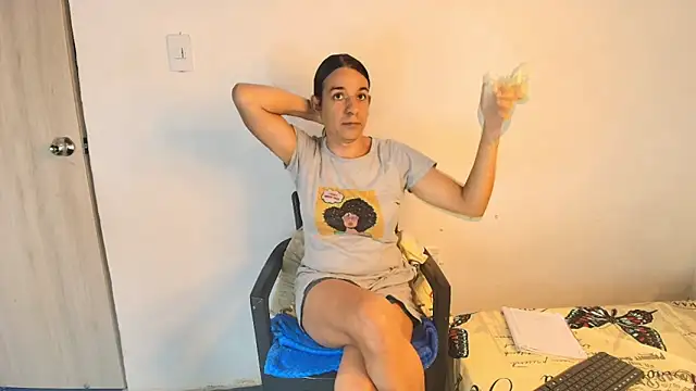 Oh Tique online show from November 27, 3:23 pm