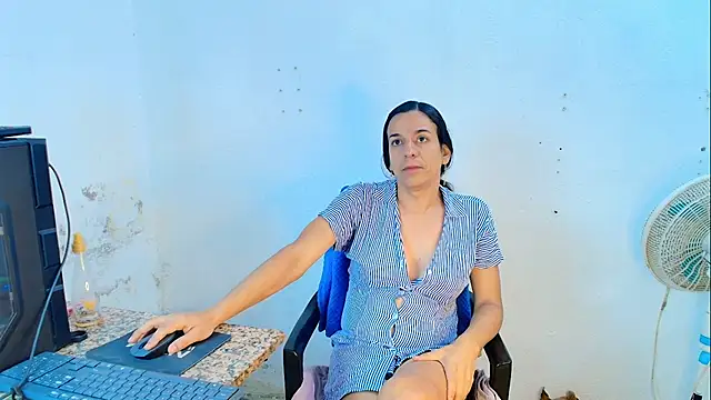 Oh Tique online show from March 24, 2:39 pm