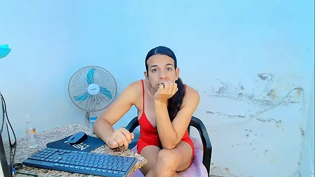 Snapshot of Oh_Tique chatting on February 22, 10:06 am Oh Tique online show from February 22, 10:06 am