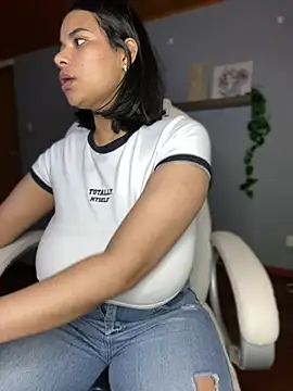 Isabella boobd online show from January 3, 7:07 pm