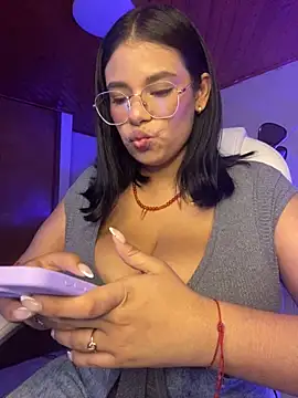 Isabella boobd online show from May 6, 8:02 pm