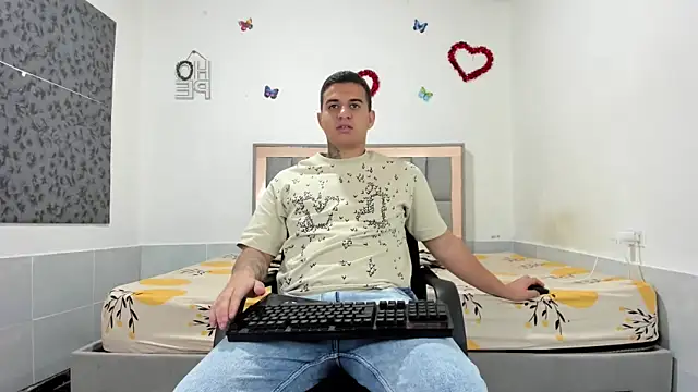 simookeler online show from November 14, 7:28 pm