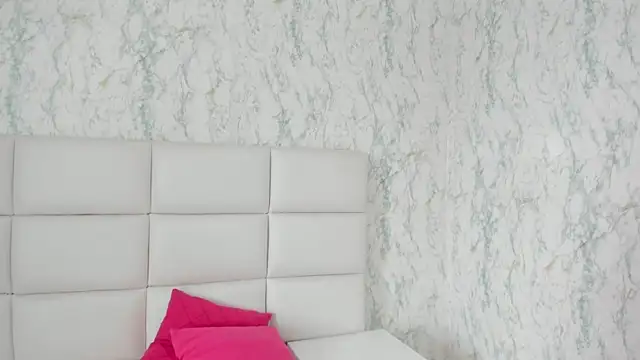 MIA  SAENZ online show from March 21, 3:24 pm