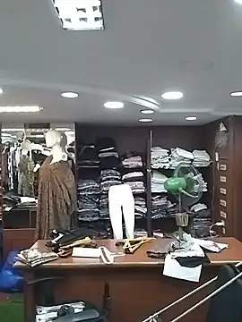 Snapshot of heartless__95 chatting on February 18, 6:44 am heartless 95 online show from February 18, 6:44 am